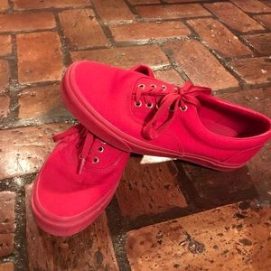 NWOT Vans shoes 9.5